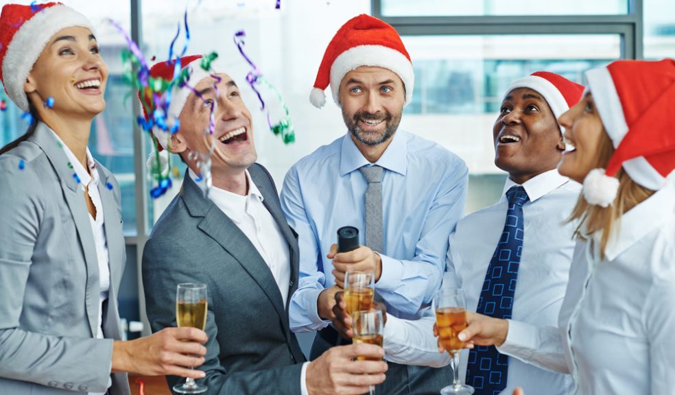 5-steps-to-plan-this-year-s-corporate-christmas-party-venuenow